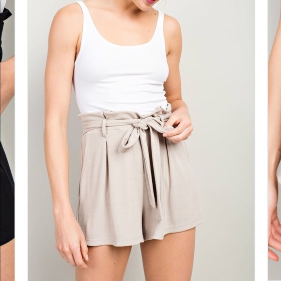 Black high waist belt Shorts - Picture 5 of 8